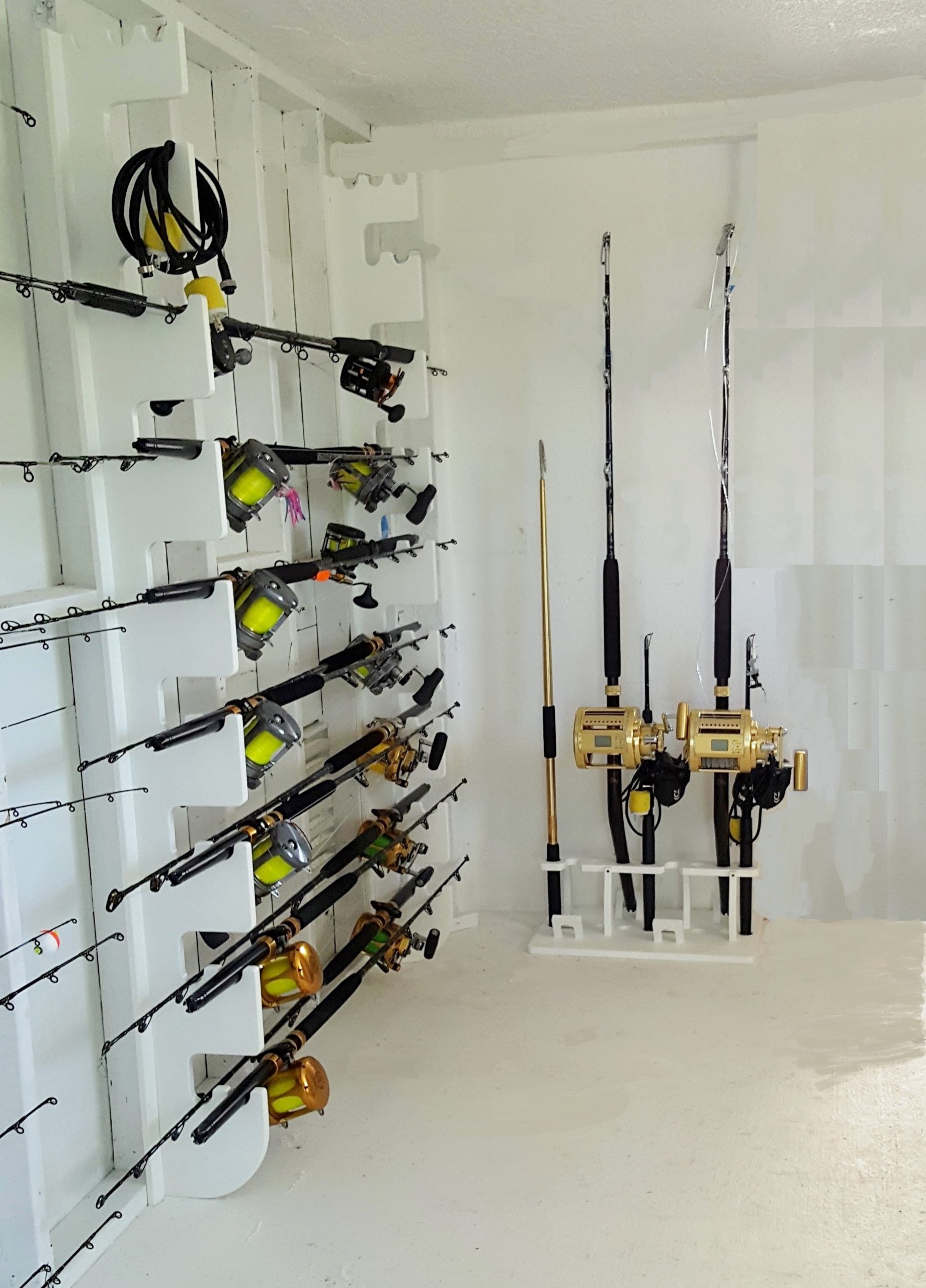 YYST Horizontal Fishing Rod Storage Rack Hold 4 Fishing Rods W